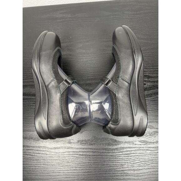 SAS Step Out - Mary Jane Walking Shoe Size 8.5 retail for 195.00 - Picture 4 of 10